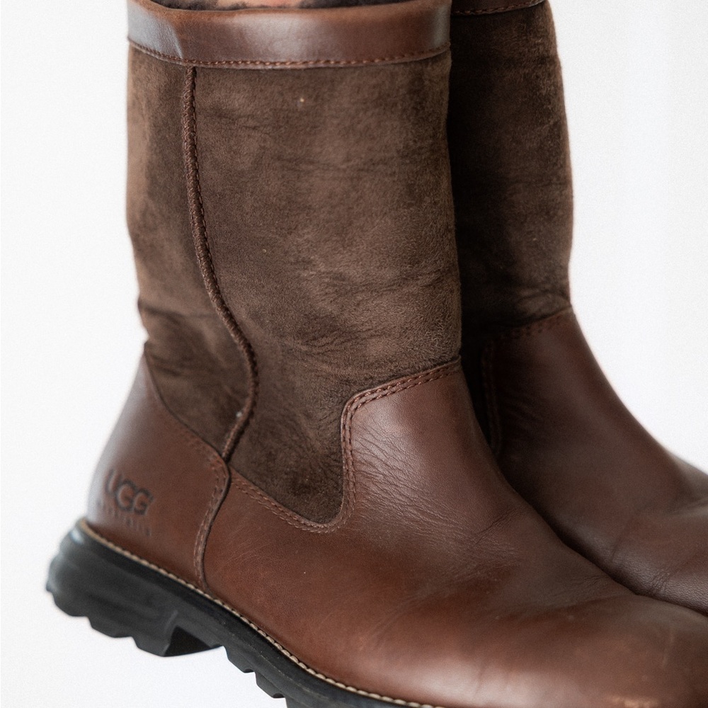 Vintage UGG Australia Women’s Dark Brown Suede and Leather & Sheepskin Boots - Picture 5 of 7